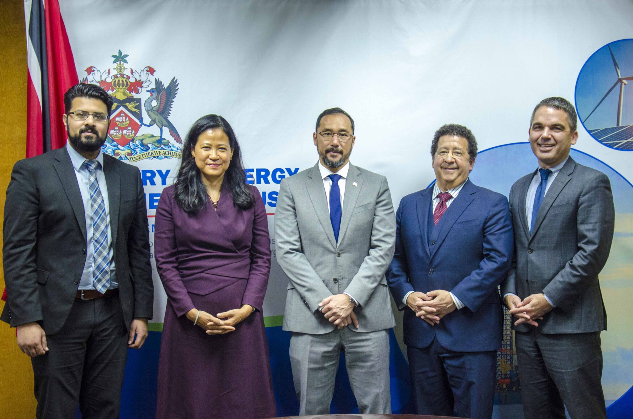 Ministry of Energy and Energy Industries | Minister Young meets with ...